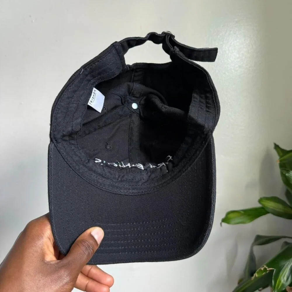 Vintage Friends black ajustable‎ cap